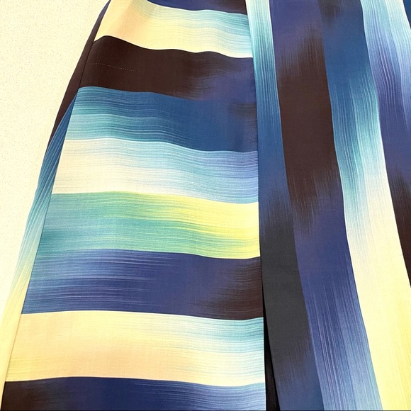 Trina Turk Blue & Green Gorgeous Knee Length Skirt! - Picture 2 of 6